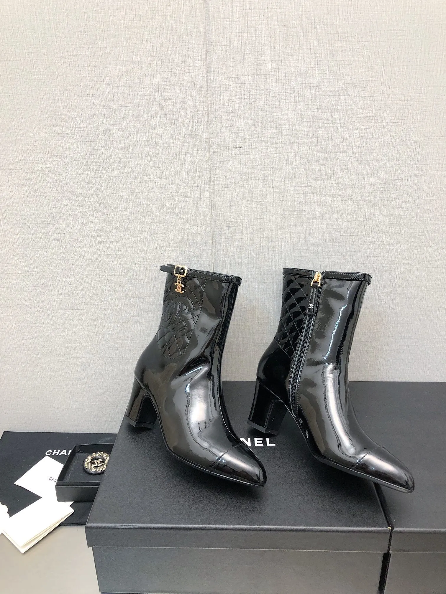 SE1205 CC Short Boots / Size4-10